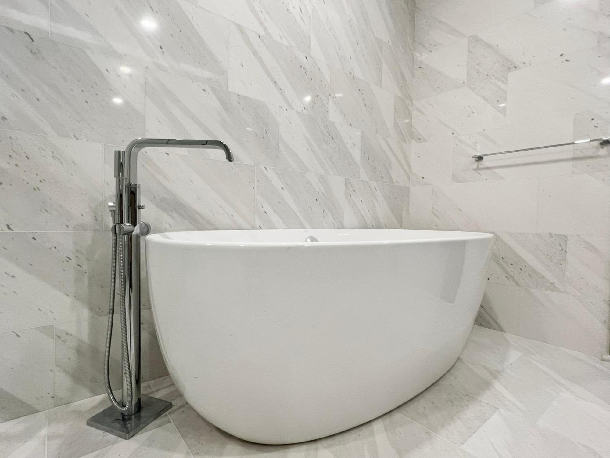 The Eaton Residences By Times 8 Aparthotel *