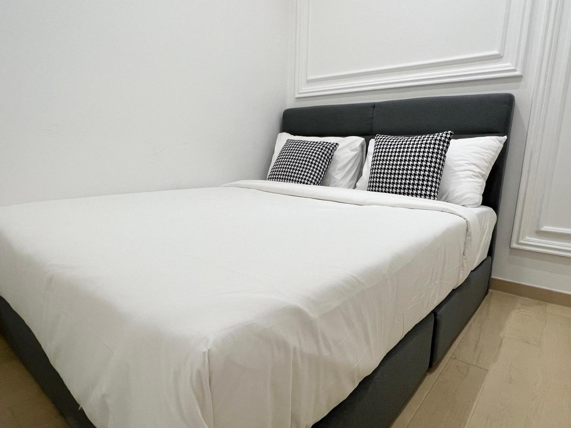 Aparthotel The Eaton Residences By Times 8 *