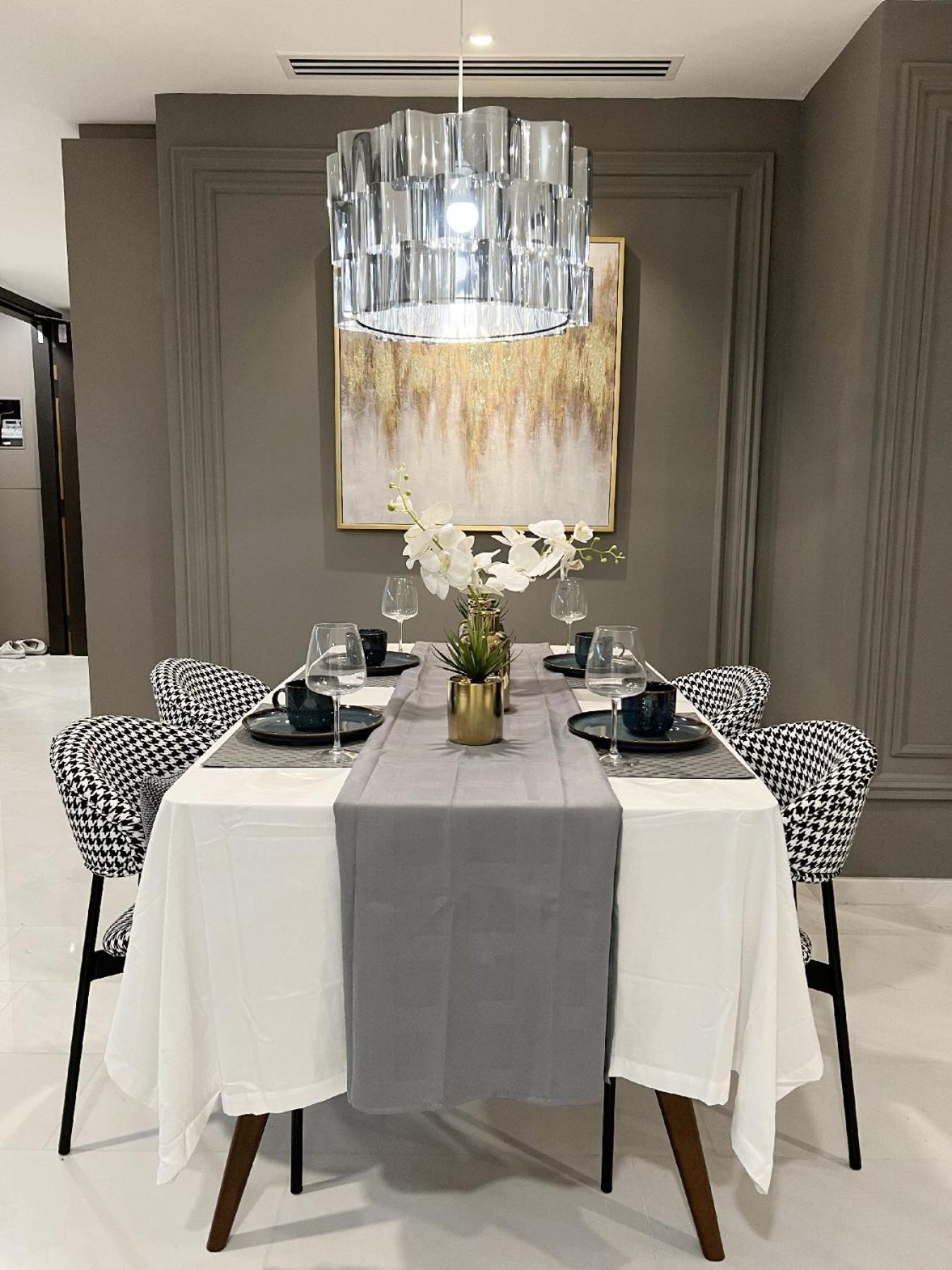 The Eaton Residences By Times 8