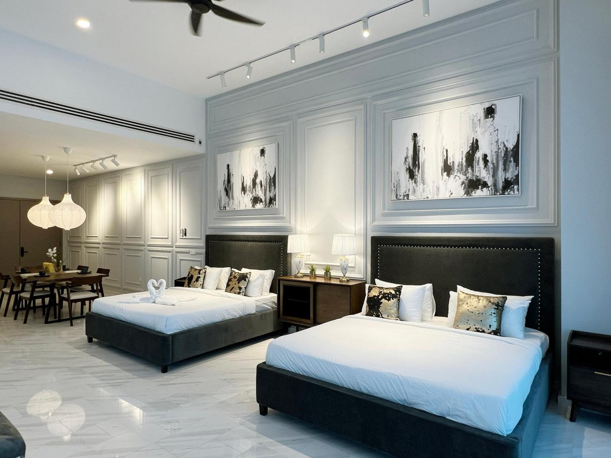Aparthotel The Eaton Residences By Times 8
